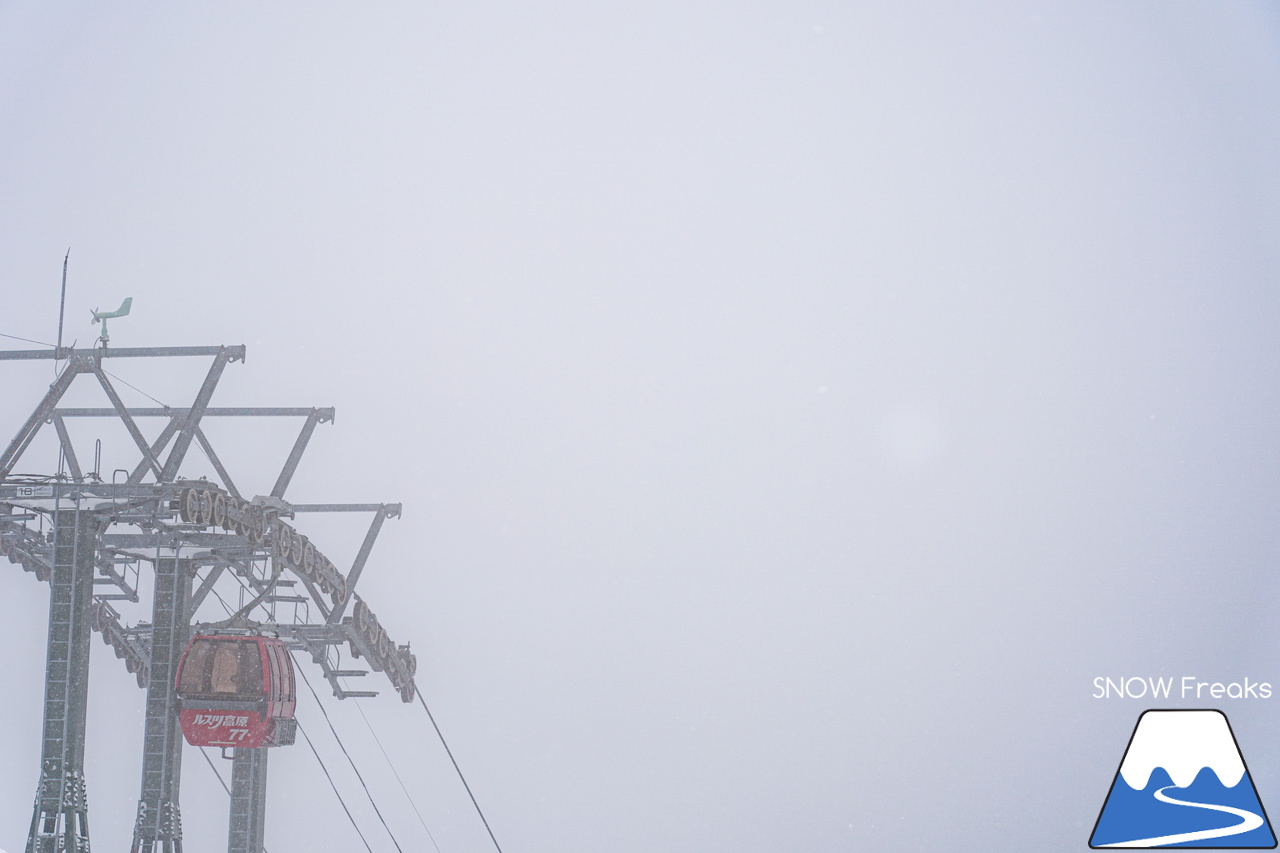 ルスツリゾート｜Mt.イゾラは、驚きの積雪量！春シーズンも広大な滑走エリアを楽しみましょう♪